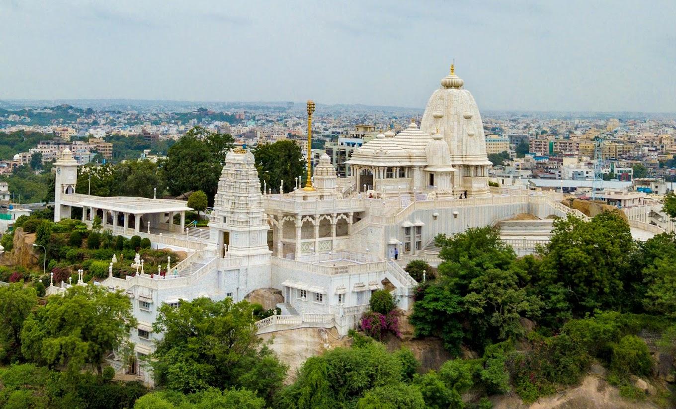Top 10 Places to Visit in Hyderabad: A Complete Travel Guide Birla Mandir Hyderabad – beautiful white marble temple and tourist attraction