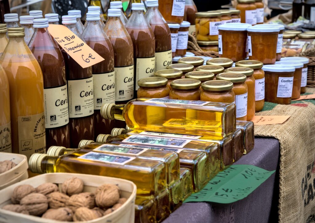 Cold-Pressed Oils : Traditional Manufacturing, Production pexels jean paul wettstein 677916508 18013386